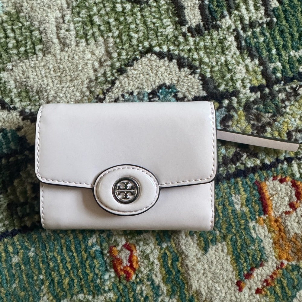 NEW Tory Burch Small Robinson Spazzolato Bi-Fold Wallet - Picture 3 of 5
